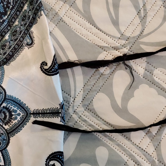 Handkerchief dress - Picture 4 of 6